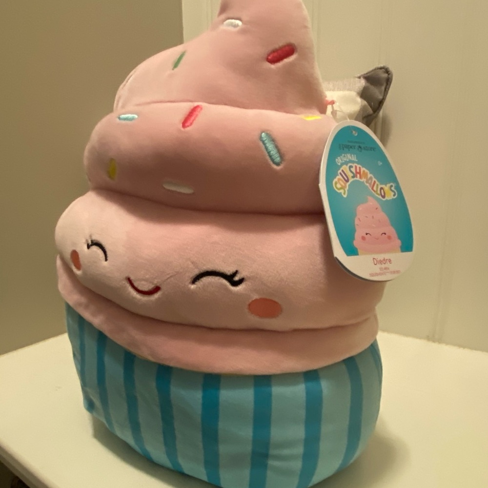 Diedre Cupcake Squishmallow